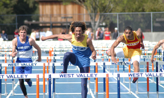 SCHS Track 2005 West Valley Relays Scott Robinson